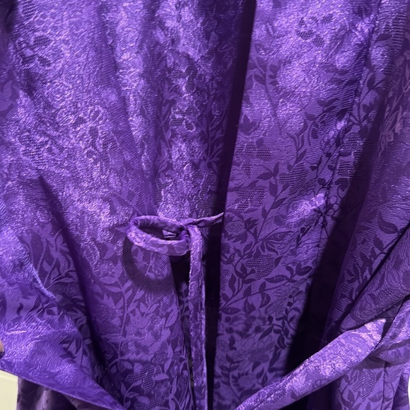 Vintage TJW by Mervyns purple robe - Picture 2 of 6